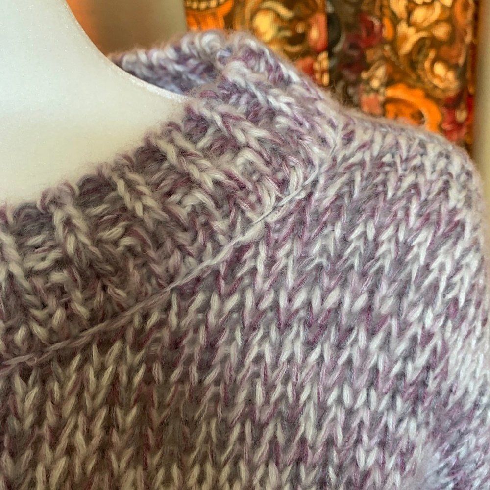 Cupio Womens Hi-Low Colorblock Crewneck Pullover - Picture 6 of 8